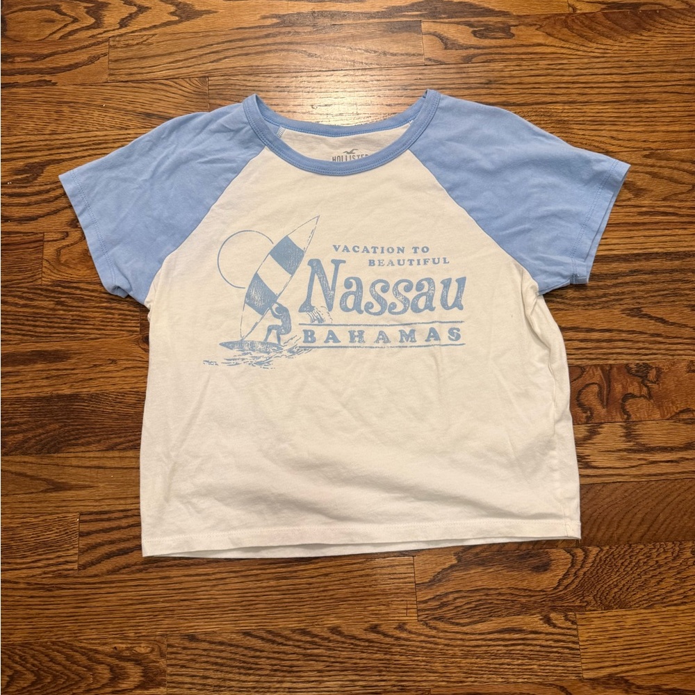 Hollister Cropped Tee - Light Blue and White